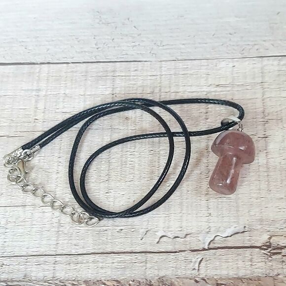 Strawberry Quartz Crystal Mushroom Necklace Natural Stone Pendant - Picture 2 of 2